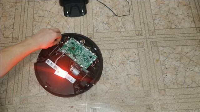Tefal Explorer serie 20 реакция на отключение датчиков, моторчиков вентилятора, турбощётки, колеса смотреть онлайн