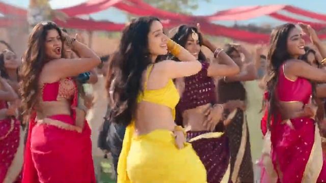 Pehan ke joda laal color kaToone machaya khoob tehalkaBy god tu lagti hai | show me the thumka song смотреть онлайн