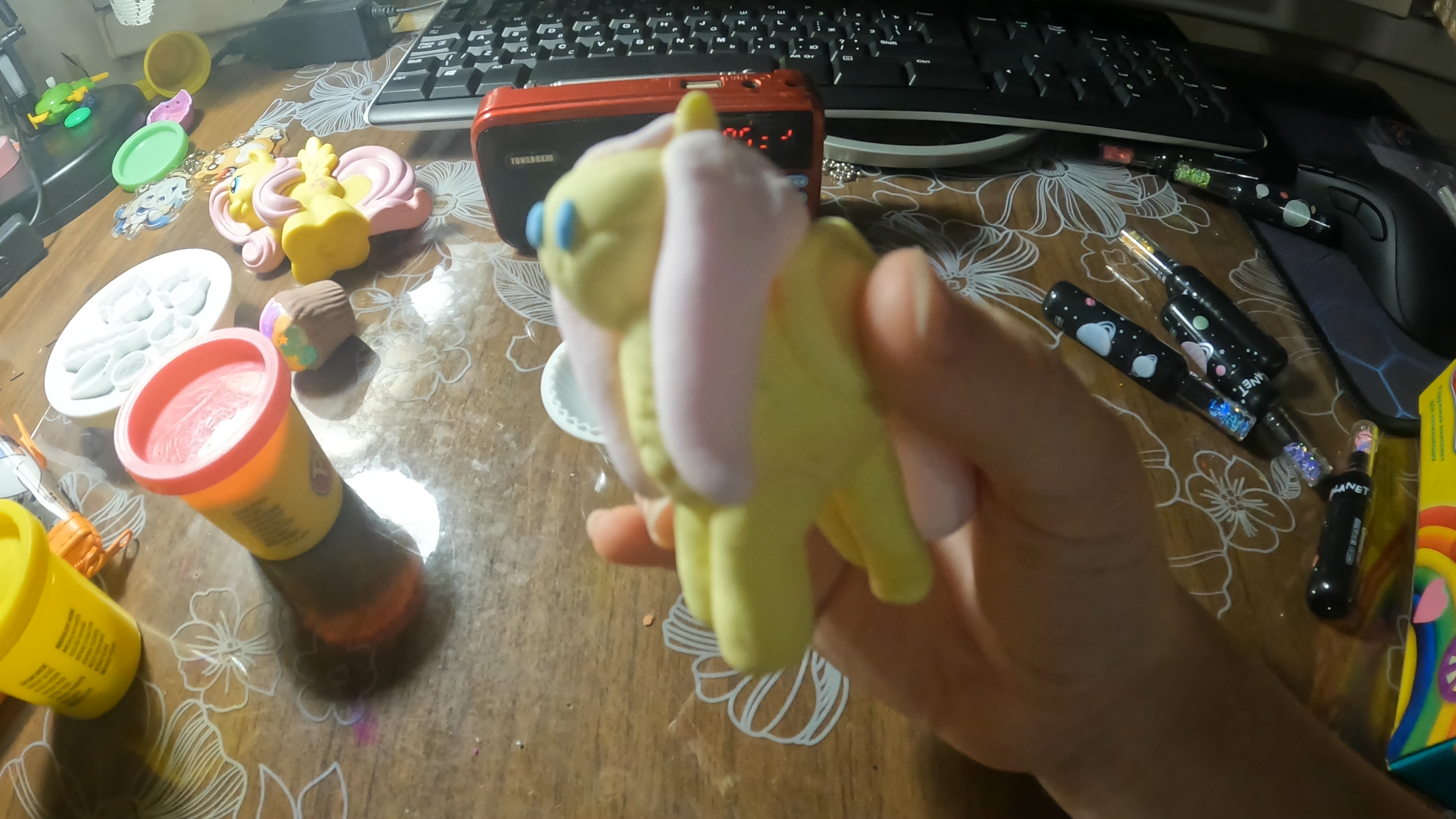 Пони из пластилина