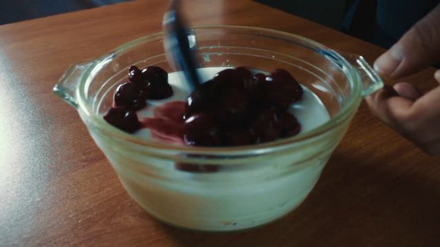 Желе с вишней или бананом? 2 рецепта - нежный йогурт или ароматная ряженка? смотреть онлайн