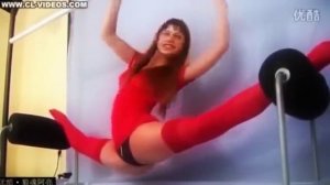 Невероятно гибкая, красивая девушка! #8