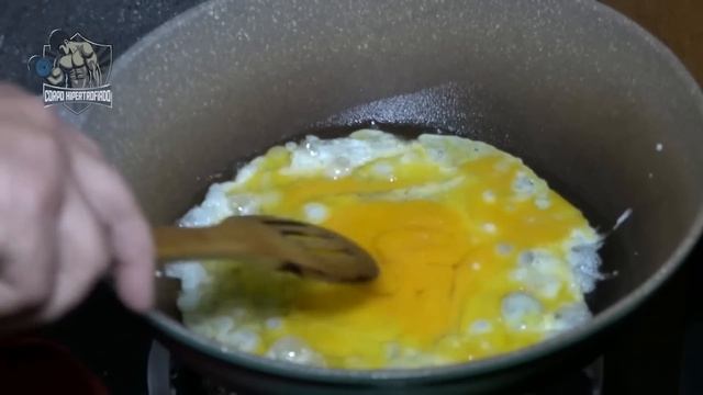 O que acontece com seu corpo se comer 3 ovos todos os dias | CORPO HIPERTROFIADO смотреть онлайн