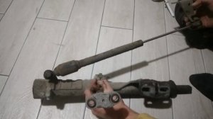 Почему бросает машину на дороге. Нашёл причину.