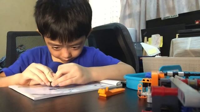 Lego Technic Chevrolet Corvette ZR1 смотреть онлайн