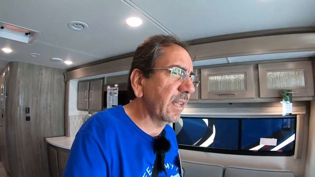 Hershey RV Show 2019: Class A Diesel Pushers by Coachman смотреть онлайн