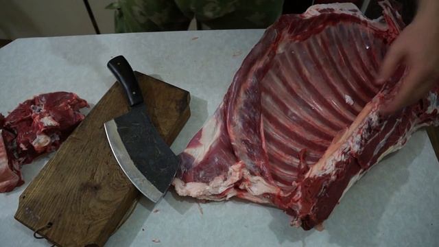 Разделка туши барана ножом из ШХ15 смотреть онлайн