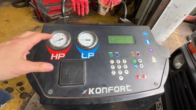 Нива Легенда 8000 км и заправил кондиционер! смотреть онлайн