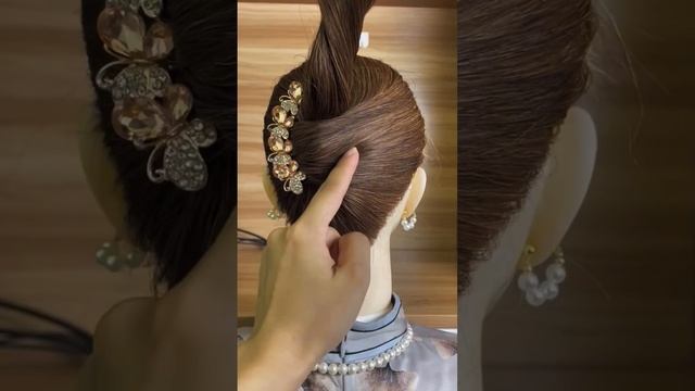 ???hairstyle#shorts #hairstyle #hairstyleshorts #trendinghairstyle #shortvideo #viral смотреть онлайн