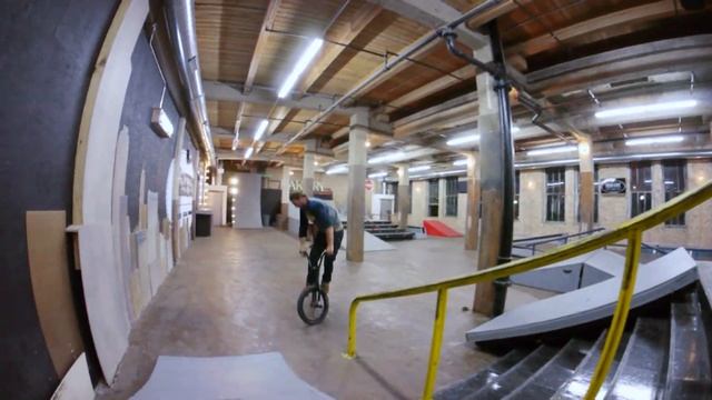 The Baker's Dozen with Odyssey BMX Pro Aaron Ross смотреть онлайн