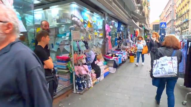 The Most Colorful city in Italy - Naples - Walking Tour смотреть онлайн