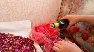 РОЗОВОЕ МАСЛО В ДОМАШНИХ УСЛОВИЯХ