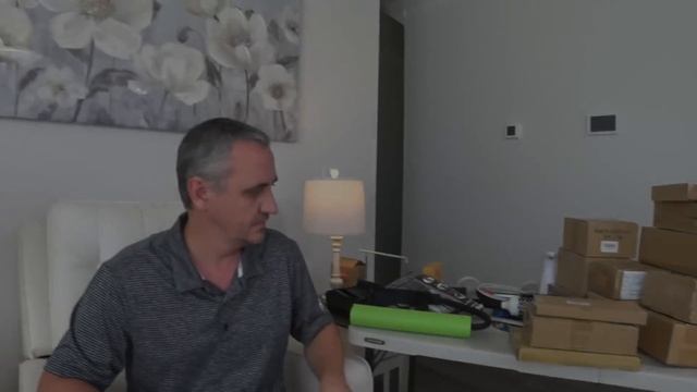 Купили за центы, а находки на сотни долларов! Открываем самые дешевые потерянные посылки в США/ Вло смотреть онлайн