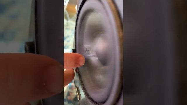 Е на това му викам мини бас колонка смотреть онлайн