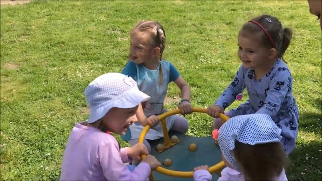 День семьи в садике у Стаси Май 2017 смотреть онлайн