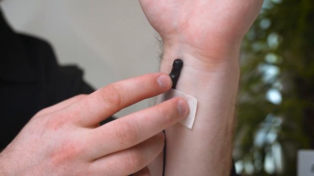 Микронаушник для сдачи экзаменов. Магнитный с пищалкой проводной. Обзор смотреть онлайн