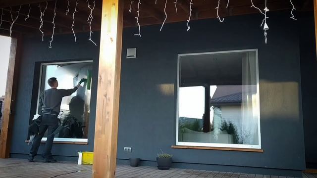 Как выглядит профессиональный мойщик окон? смотреть онлайн