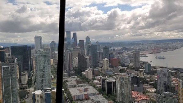 Спейс Нидл знаменитая башня в Сиэтле. Space Needle