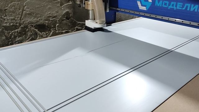 Фрезеровка алюминиевого композита на кассеты. Фрезы для V-образного паза под загиб и раскрой АКП смотреть онлайн