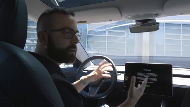 Tesla Arcade hands-on: the Model 3 is your video game console смотреть онлайн