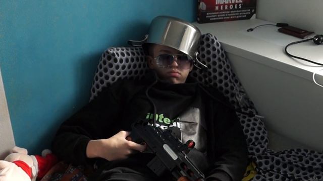 Я Закрыл 100 Игроков в РЕАЛЬНОЙ ЖИЗНИ! - Челлендж смотреть онлайн