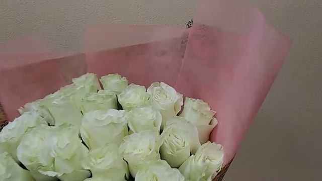 Букет из 25 белых роз смотреть онлайн