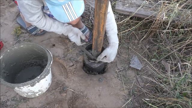 Установка столбов для забора из профильной трубы | Забор своими руками смотреть онлайн