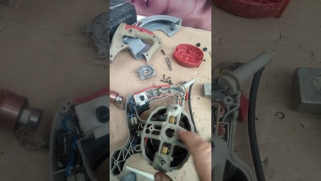 почему шумно работает циркулярная пила смотреть онлайн