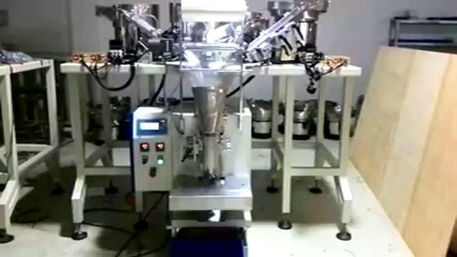 Фасовка самореза и дюбеля по 4 шт в один пакет смотреть онлайн