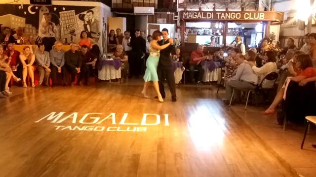 Milonga de todos... Bailan. NATY ARACENA Y OMAR AGUILERA.... смотреть онлайн