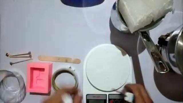 الأدوات الأولية المستخدمة فى صناعة الشموع Primary tools used in the manufacture of candles смотреть онлайн