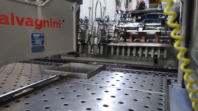 Полный цикл производства потолочных светодиодных светильников Varton