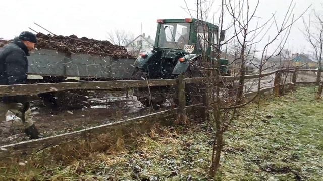 Прицеп пішов під землю смотреть онлайн