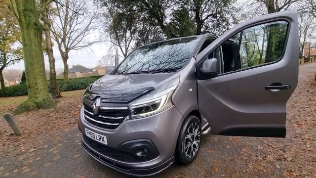 Renault Trafic 2.0 dCi ENERGY 28 Sport Nav SWB Standard Roof Euro 6 (s/s) 5dr смотреть онлайн