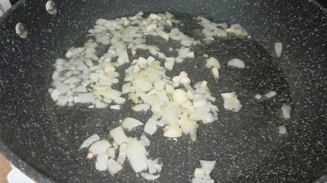 Яичница с помидорами. Что приготовить на завтрак? смотреть онлайн