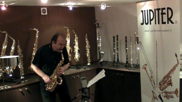 Philippe PORTEJOIE essaie le nouveau saxophone JUPITER JAS769 GL смотреть онлайн
