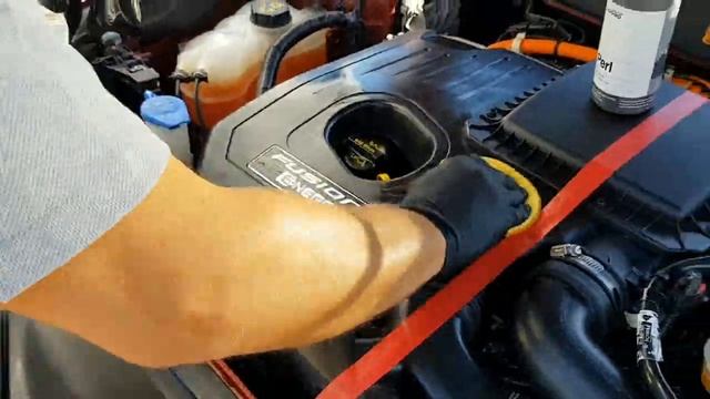 CarPro Perl on the engine - Захист підкапотного простору смотреть онлайн