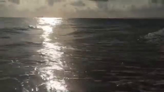 Средиземное море на закате. смотреть онлайн