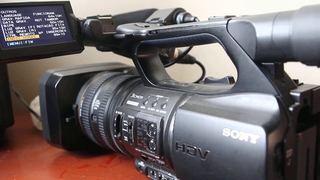 CAMERA FILMADORA SONY Z5 HDV смотреть онлайн