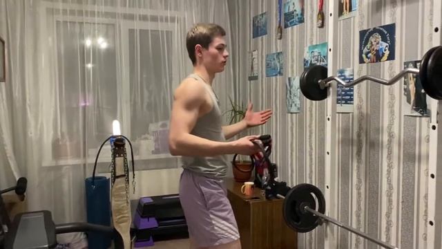 4 ЛУЧШИХ Упражнений Для Больших ПЛЕЧ ДОМА (с резинкой) смотреть онлайн