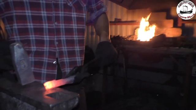 Куём и рассказываем про древние ритуалы и обряды, связанные с чапельником (сковородником). смотреть онлайн