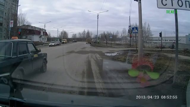 не такой уж он и красный (я про светофора) смотреть онлайн