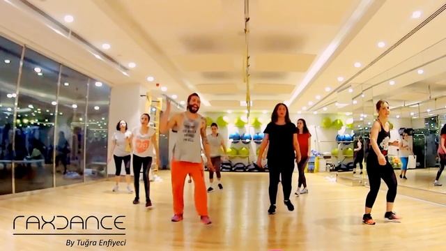 Bangır Bangır - Gülşen | Zumba Dans - Evde Spor смотреть онлайн