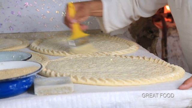 How large and nice flatbread in Central Asia смотреть онлайн