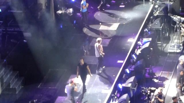 One Direction- Best Song Ever (Second Performance) Oakland Oracle 7/31/13 смотреть онлайн