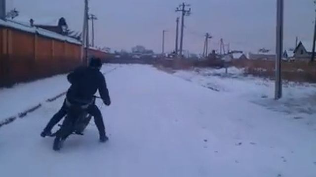 Дрифт на Kарпатах & Honda dio Fit))Покатушки по Горе зимой) смотреть онлайн