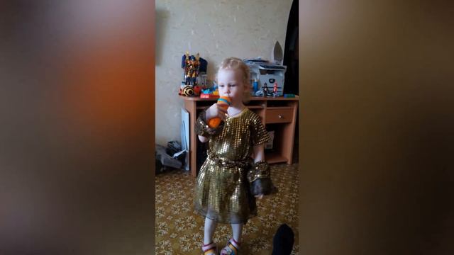 Самый лучший день в исполнении маленькой девочки смотреть онлайн
