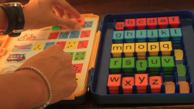 A Fun Spelling Game for Kids - Spell time by Cadaco смотреть онлайн