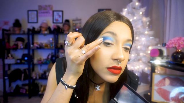 Holiday Blue Eye Makeup Tutorial l Perfect Winter Look ❄ смотреть онлайн