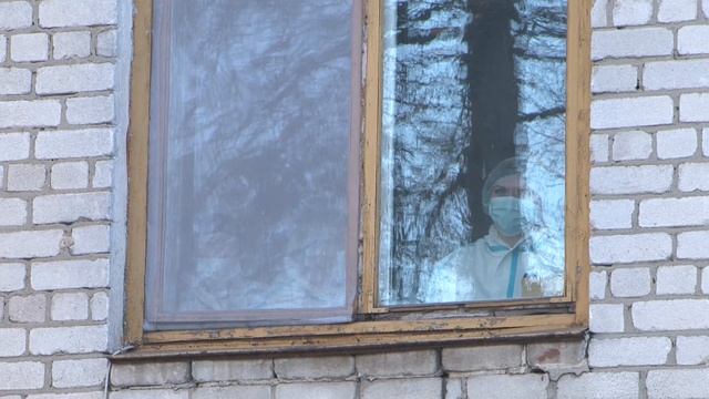 Накануне Дня Героев Отечества гимназисты поблагодарили врачей смотреть онлайн