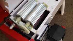 Дробилка с гребнеотделителем для винограда.